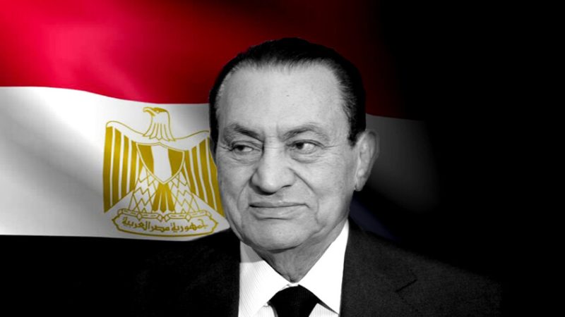 كواليس لم تنشر من قبل.. إعلامي مصري يكشف عتاب مبارك للمشير طنطاوي وحقيقة توريث الحكم (فيديو)