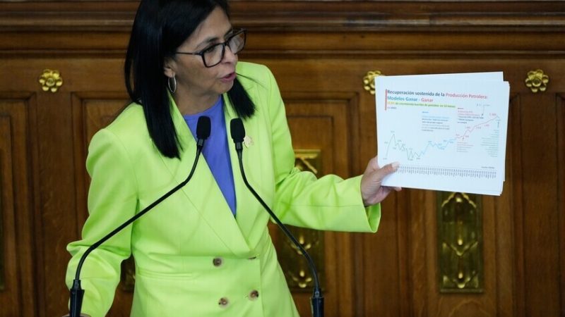 فنزويلا تطلق سراح ما لا يقل عن 100 سجين سياسي