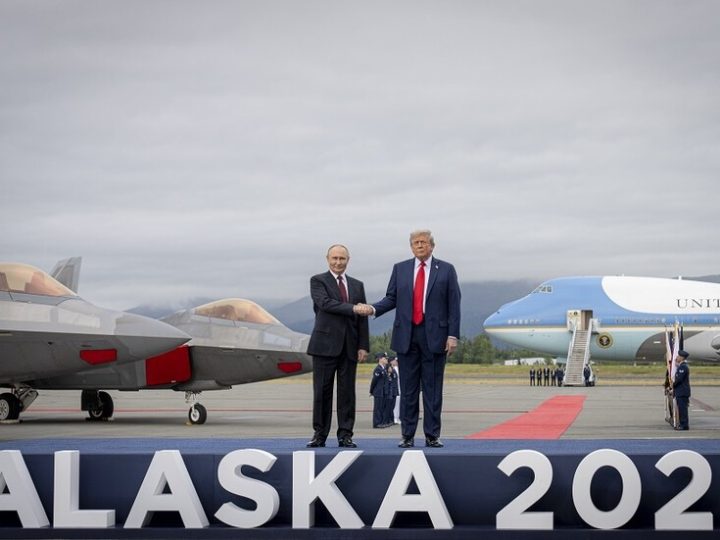 نائب حاكم ولاية ألاسكا السابق يشدد على ضرورة وجود علاقات جيدة بين موسكو وواشنطن