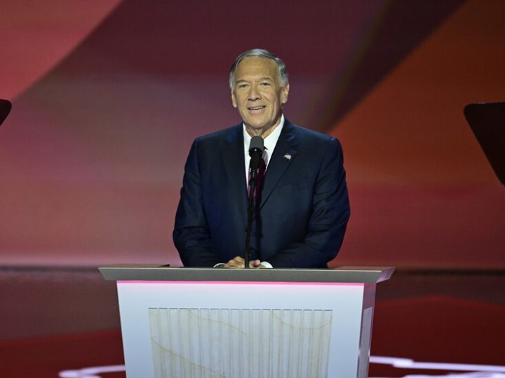 بومبيو: التخلي عن الحلفاء الأكراد في سوريا “كارثة أخلاقية واستراتيجية” للولايات المتحدة