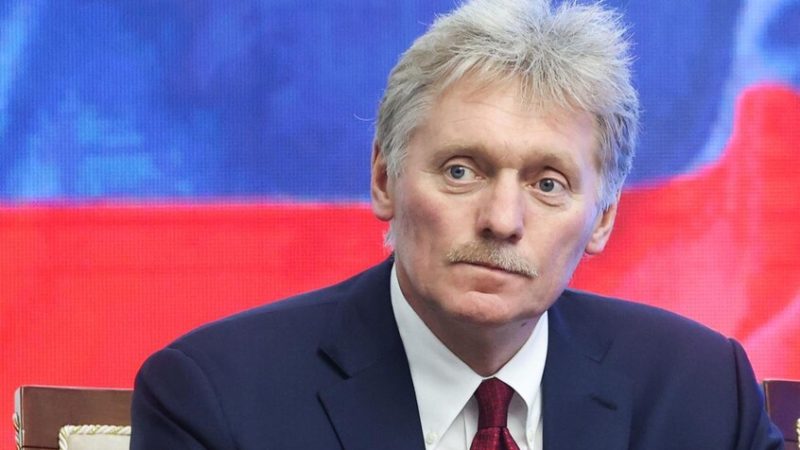 الكرملين يعلق على تقارير بشأن احتمالية فرض واشنطن حصارا نفطيا على كوبا