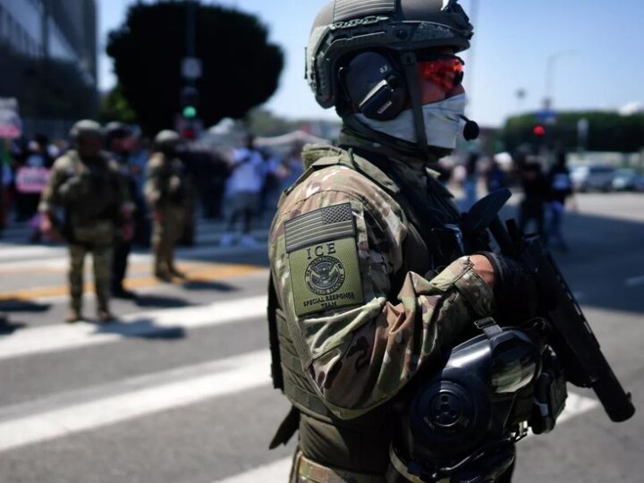 جي دي فانس: موظفو الهجرة والجمارك حوصروا في مطعم بمينيابوليس وسط صمت الشرطة