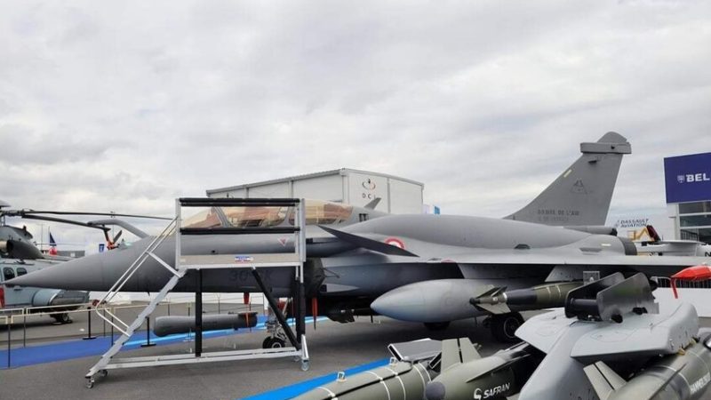 أقوى مقاتلة في تاريخ مصر تتعثر في الوصول للقاهرة