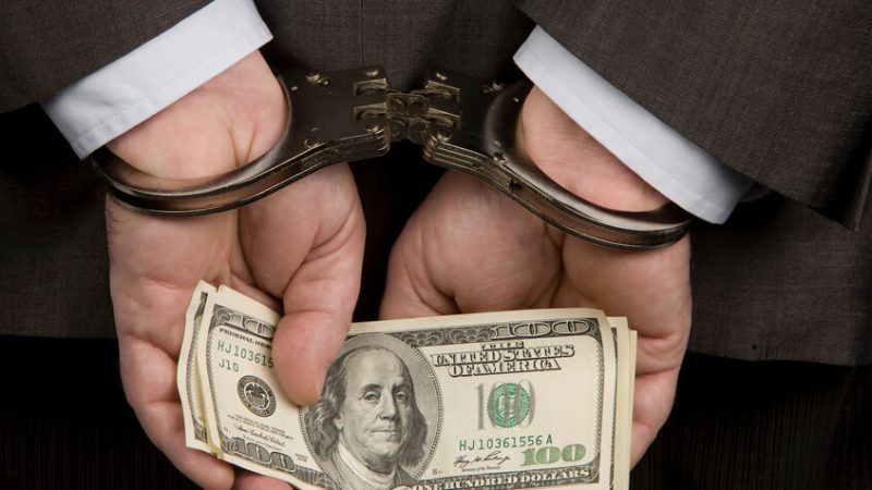 روسيا.. أحكام قاسية لمسؤولين سابقين بتهمة تشكيل عصابة منظمة والفساد والابتزاز