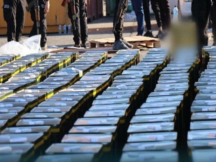 سوريا.. ضبط شحنة “كوكايين سائل” ضخمة في ميناء اللاذقية قادمة من البرازيل (صور)