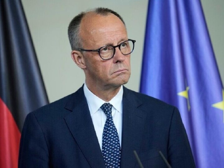 ميرتس يعلق على عنف عناصر الهجرة الفيدراليين في الولايات المتحدة