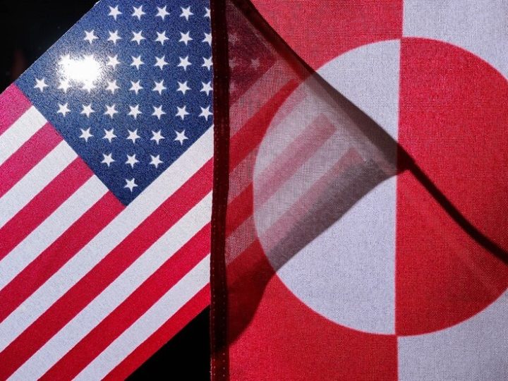 نائب رئيس برلمان غرينلاند يلوح باللجوء للمادة الـ5 من معاهدة “الناتو” في حال تعرضت الجزيرة للتهديد