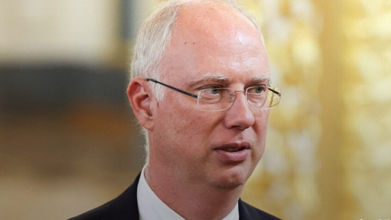 دميترييف معلقا على “نفاق” الرئيس الفلندي: الأوروبيون يعشقون الكذب والإنكار