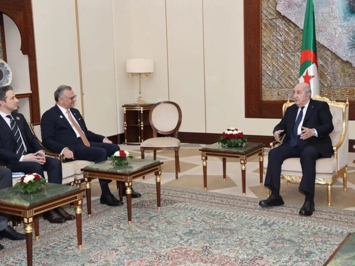 الجزائر.. تبون يستقبل مستشار ترامب للشؤون العربية والإفريقية