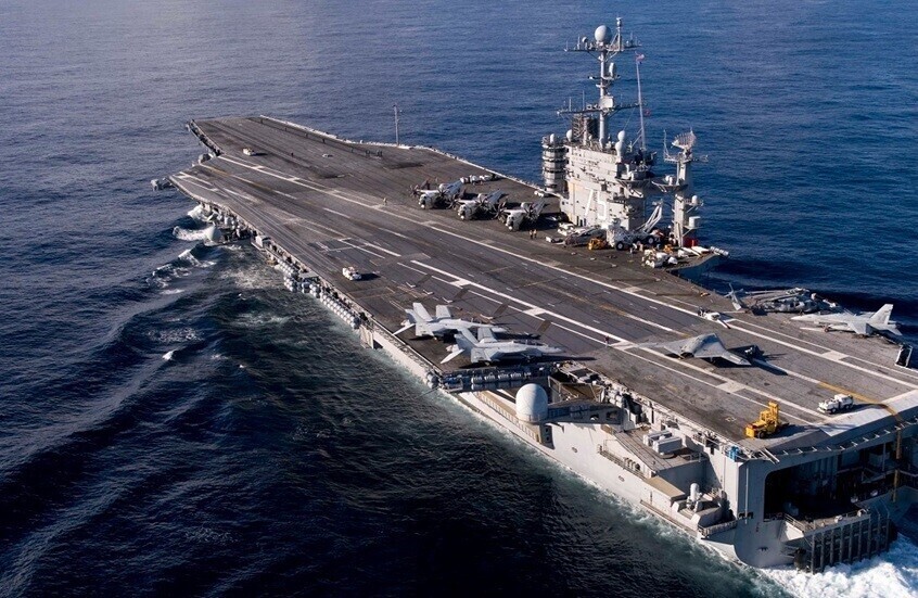 وسط توترات مع إيران.. القيادة المركزية الأمريكية تجري مناورات في الشرق الأوسط