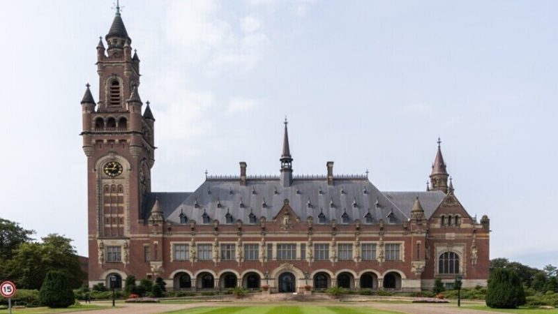 رواندا تواجه بريطانيا قضائيا لانتهاكها اتفاقية استقبال اللاجئين