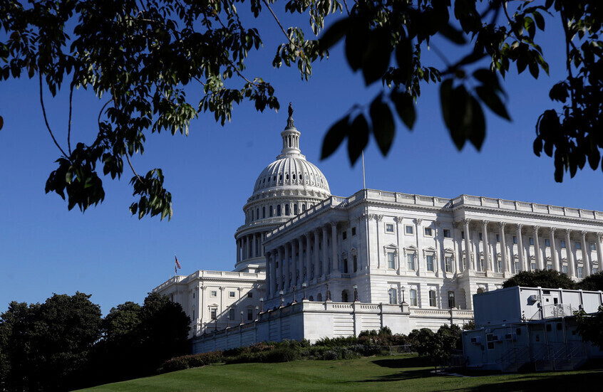 “ألقى عليها مادة مجهولة”.. نائبة أمريكية من أصول عربية تنجو من هجوم في مينيابوليس