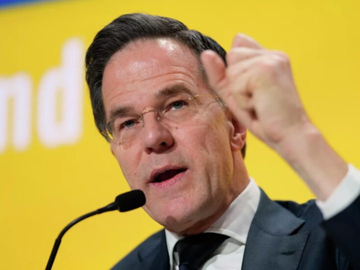 “بوليتيكو”: منع انسحاب ترامب من “الناتو” أولوية روته