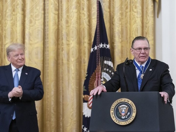 جنرال أمريكي:  أهداف التحركات العسكرية الأمريكية حول إيران تشمل “قطع رأس الأفعى”