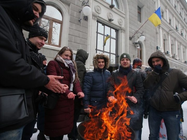 موقع: تباهي أوكرانيا أمام الغرب بإثارة حرب الطاقة مع روسيا انتهى بالخيبة