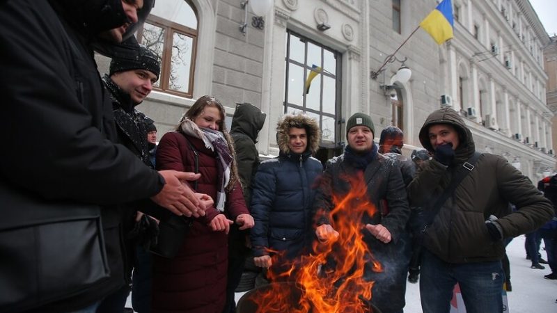 موقع: تباهي أوكرانيا أمام الغرب بإثارة حرب الطاقة مع روسيا انتهى بالخيبة