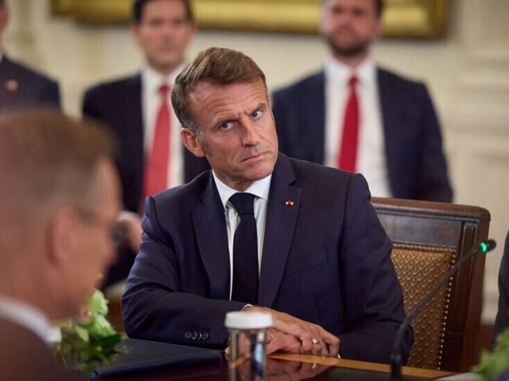 ماكرون يجتمع بمجلس الدفاع والأمن القومي استعدادا للانتخابات البلدية