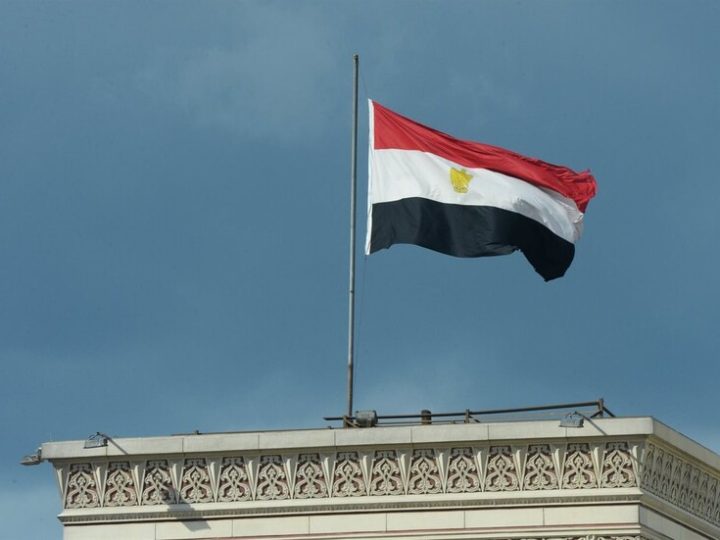 مسؤول مصري بارز يغادر منصبه باعتذار رسمي مفاجئ