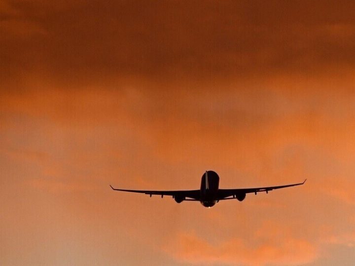 كولومبيا.. فقدان الاتصال بطائرة ركاب على متنها مرشح للانتخابات التشريعية