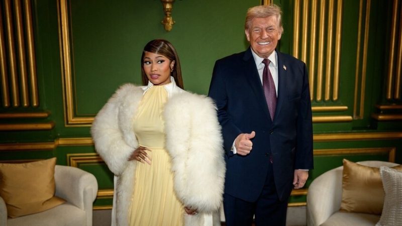 ترامب ينبهر بأظافر نيكي ميناج.. والأخيرة تصرح: أنا المعجبة رقم واحد بك! (صور+ فيديو)