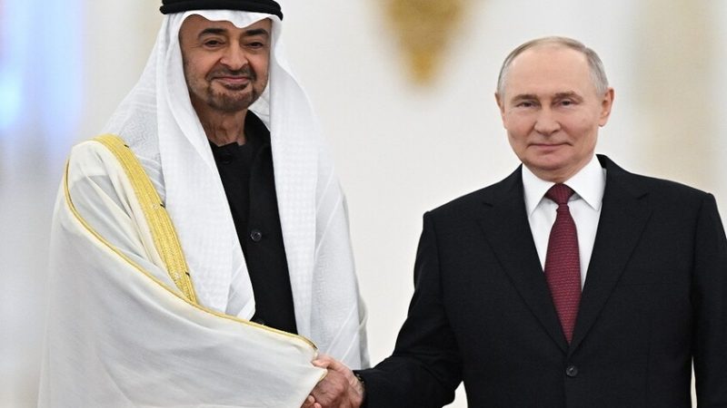 بن زايد يوجه الشكر لبوتين على التعاون وتسهيل اتفاق تبادل الأسرى