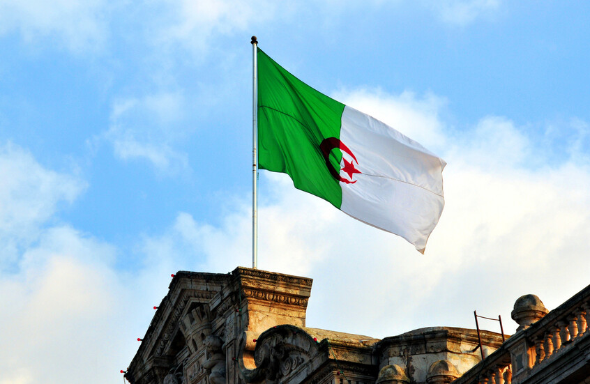 الجيش الجزائري يعلن القضاء على 3 مهربين مغاربة