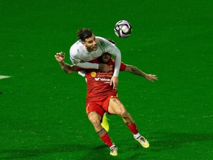 شاهد.. الهلال ينجو من الهزيمة في ميدان القادسية