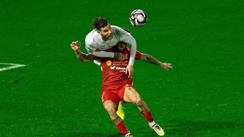 شاهد.. الهلال ينجو من الهزيمة في ميدان القادسية