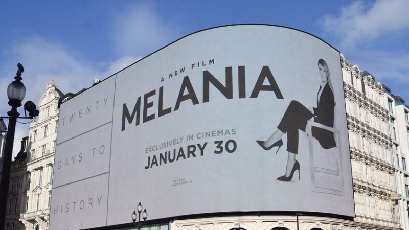 تخريب واسع النطاق يطال ملصقات دعائية لفيلم عن ميلانيا ترامب