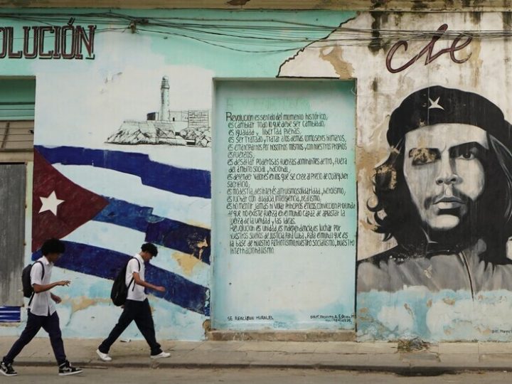 هافانا: واشنطن تفرض ظروفا معيشية قاسية على الشعب الكوبي عبر حصار الوقود