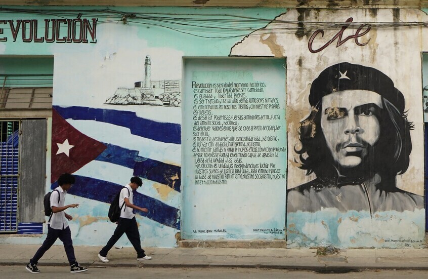 هافانا: واشنطن تفرض ظروفا معيشية قاسية على الشعب الكوبي عبر حصار الوقود