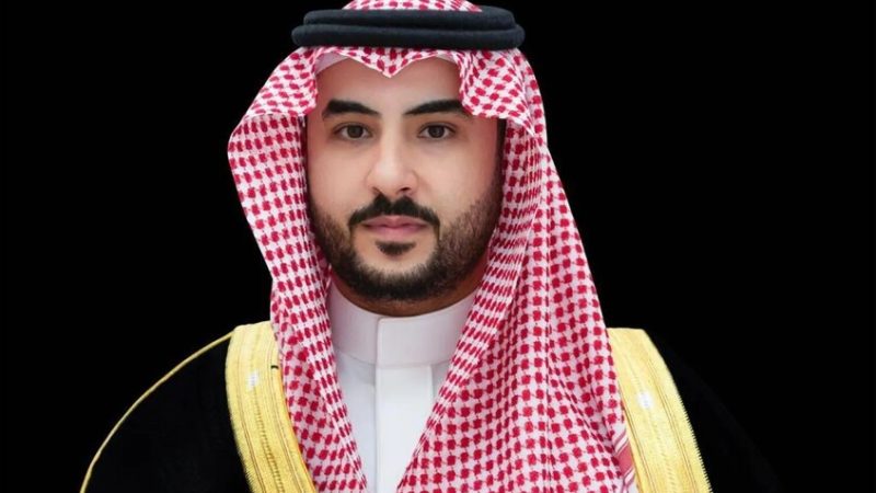 سيناتور أمريكي يصف السعوديين بالأذكياء