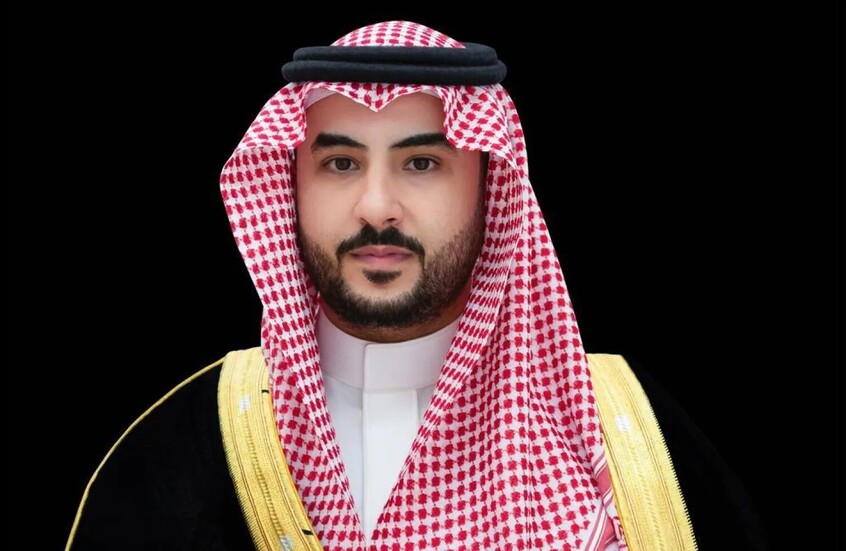 سيناتور أمريكي يصف السعوديين بالأذكياء