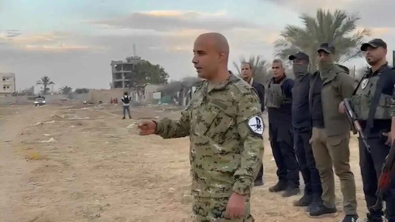 حركة “فتح” تنفي صلتها بغسان الدهيني وتؤكد أنه لا يمثلها