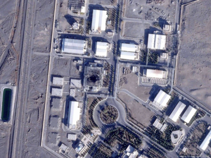 صور أقمار اصطناعية ترصد نشاطا جديدا في مواقع نووية إيرانية وسط تصاعد التوترات