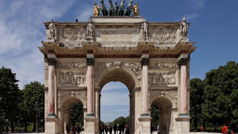 ترامب يكشف عن تفاصيل خطط بناء قوس النصر في واشنطن