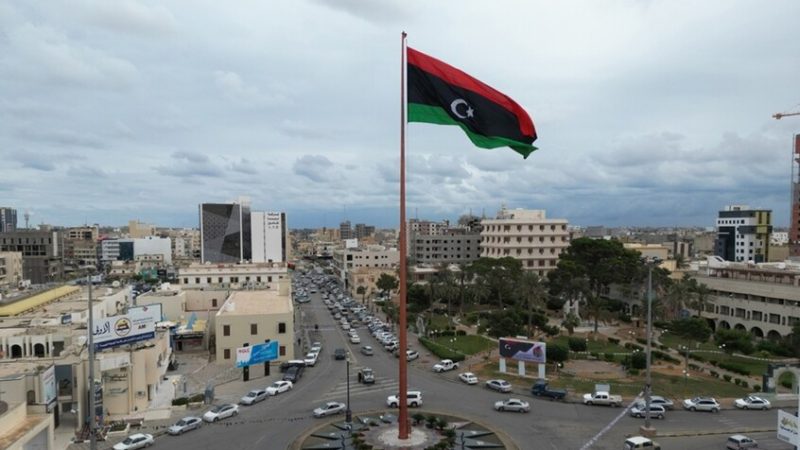 لقاء سري في باريس برعاية أمريكية فرنسية بين وفدين ليبيين لبحث توحيد المؤسسات وتشكيل الحكومة