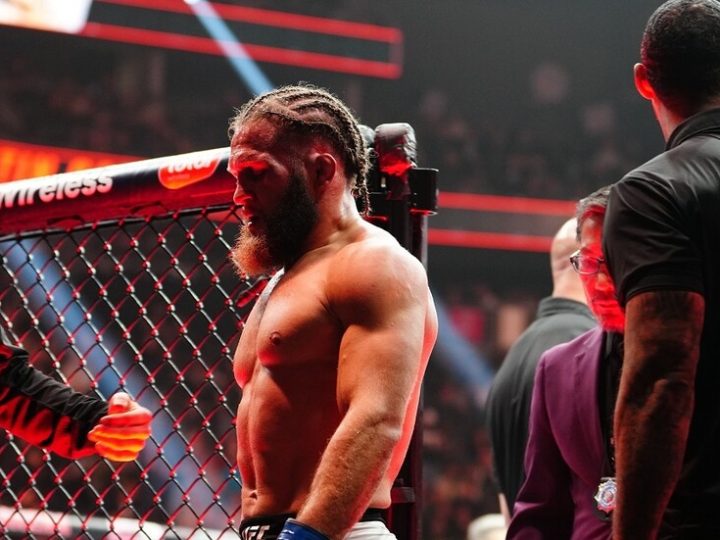 المقاتل الأذربيجاني فيزيف يتعرض لهزيمة ساحقة (فيديو)