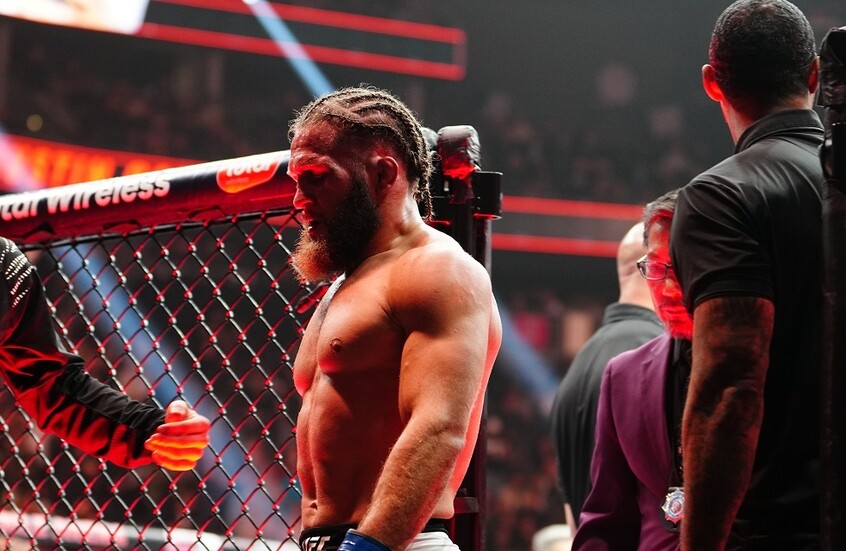 المقاتل الأذربيجاني فيزيف يتعرض لهزيمة ساحقة (فيديو)