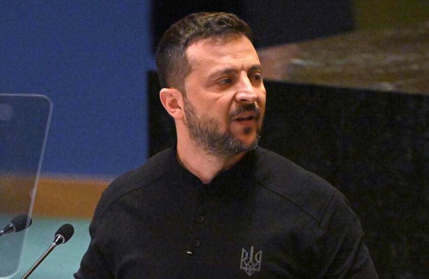 زيلينسكي ينتقد سلطات كييف لتأخرها في إصلاح العطل بنظام الطاقة