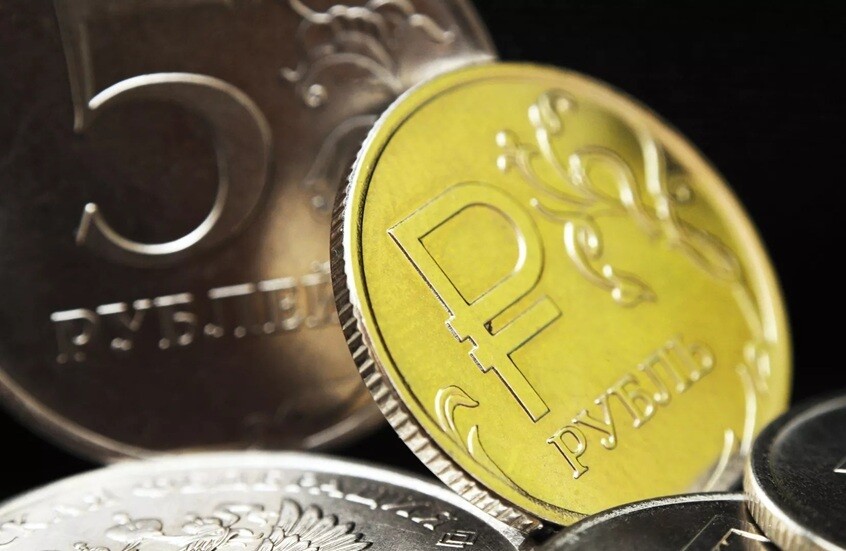 وثائق إبستين تكشف توقعاته بأن يصبح الروبل الروسي العملة العالمية القادمة