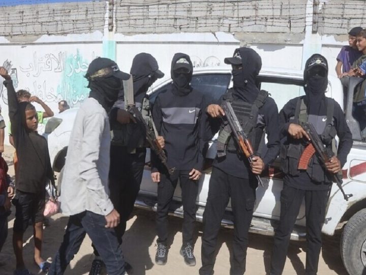 “رادع” يعلن عن كمينين لمجموعات متعاونة مع إسرائيل في قطاع غزة