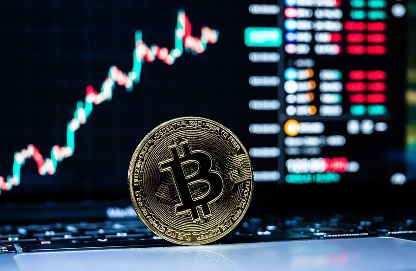 البيتكوين .. هبوط هو الأدنى منذ أبريل 2025