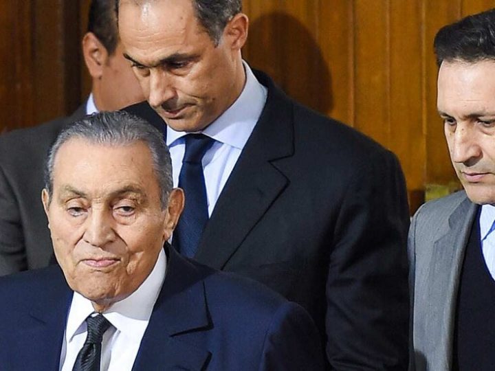 علاء مبارك يوجه رسالة لإبراهيم عيسى بسبب تصريحات طالته وشقيقه جمال