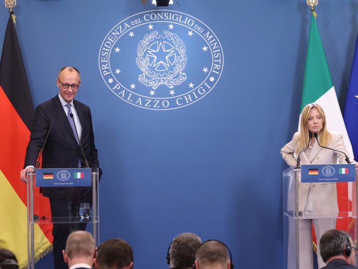 “التلغراف”: ألمانيا تعيد توجيه جهودها نحو روما لإعادة هيكلة الاتحاد الأوروبي