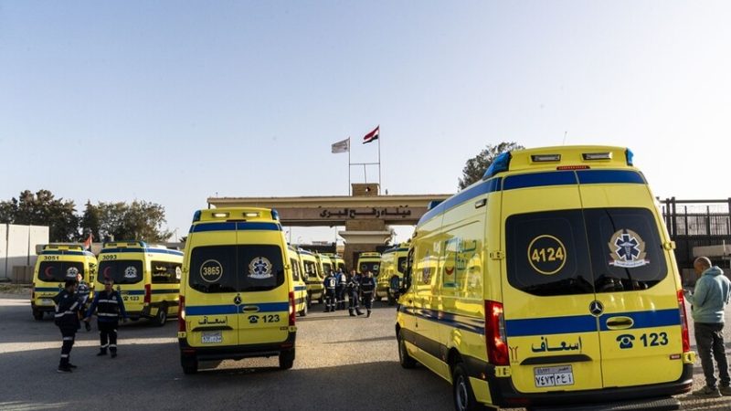 إسرائيل تعيد فتح معبر رفح بقيود مشددة وتمنع دخول الصحفيين الأجانب