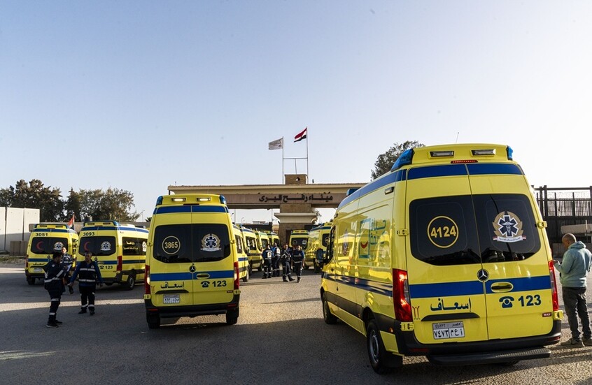 إسرائيل تعيد فتح معبر رفح بقيود مشددة وتمنع دخول الصحفيين الأجانب