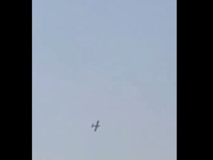 بماذا يرش الجيش الإسرائيلي أراضي جنوب لبنان وسوريا؟ (فيديو)