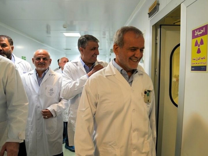 مسؤول إيراني يحسم قضية نقل اليورانيوم المخصب إلى خارج البلاد