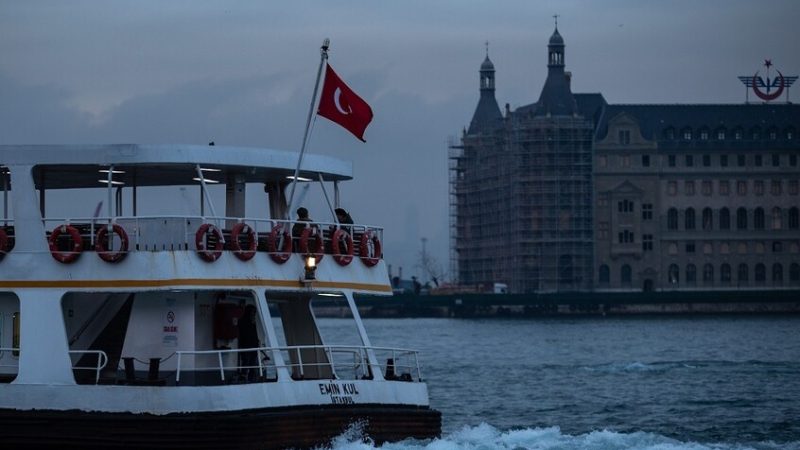 بمشاركة عربية وإسلامية.. محادثات نووية بين واشنطن وطهران في إسطنبول